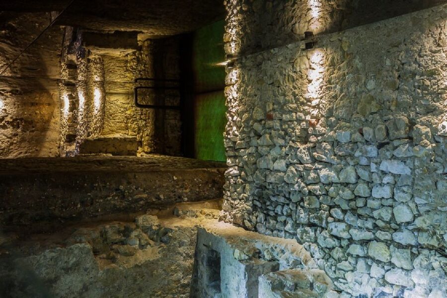 Krakow: Skip-the-Line Rynek Underground Museum Guided Tour - Should you book the Rynek Underground tour?