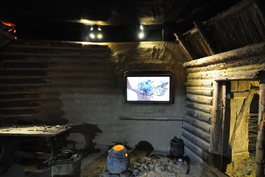 Krakow: Skip the Line Underground Museum Private Guided Tour - Timing, language, and practical planning