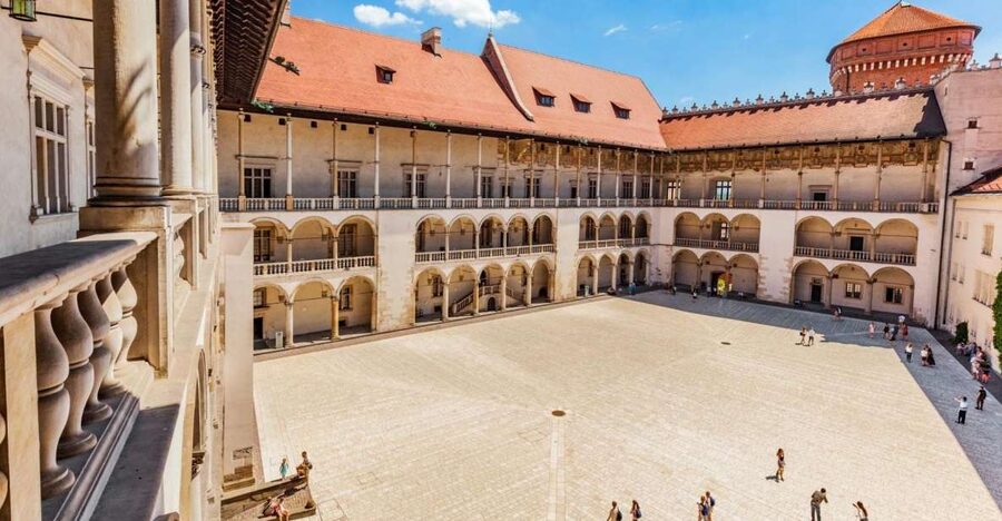 Krakow: Skip-the-Line Wawel Castle and Hill Guided Tour - Key points about the Wawel Castle tour