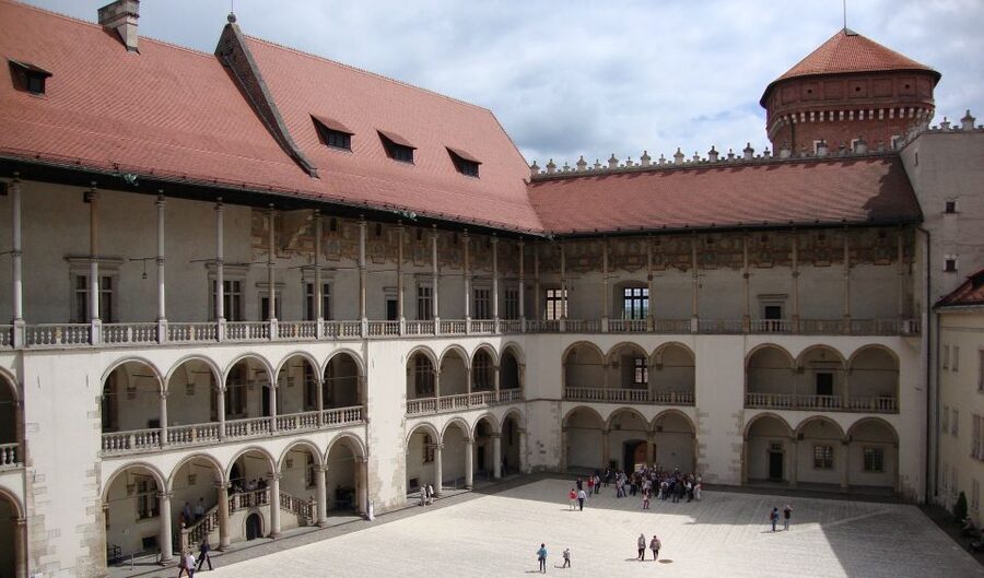 Krakow: Skip-the-Line Wawel Castle and Hill Guided Tour - Practical advice before you arrive