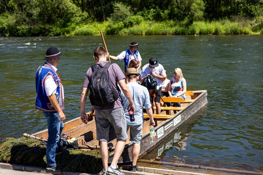 Krakow: Traditional Dunajec Rafting and Mountain Chairlift - Traditional rafting through Pieniny National Park