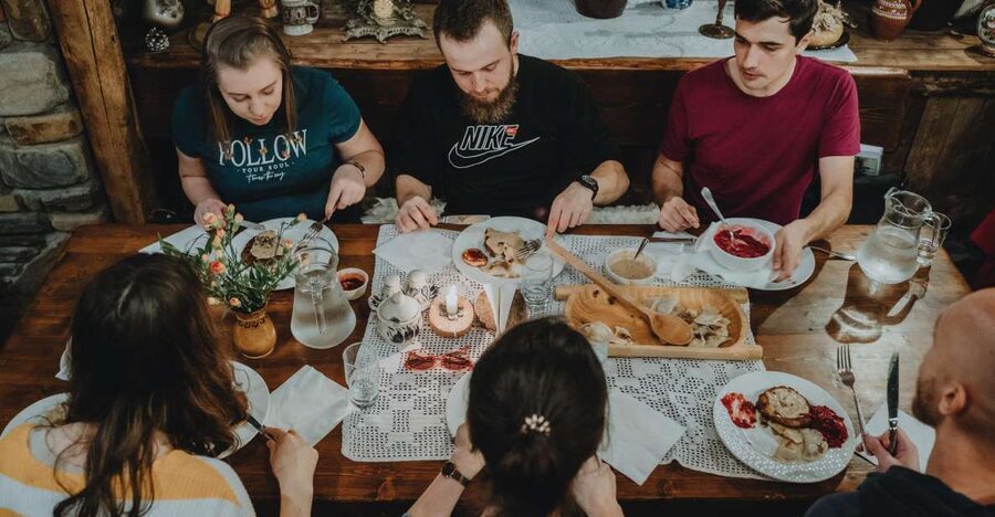 Krakow: Traditional Polish Food and Drinks Tasting Tour - Polish vodka with snacks and a lesson in custom