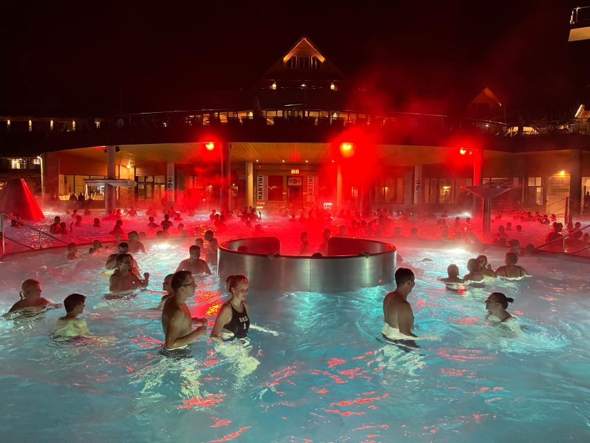 Krakow: Trip to Chocholow Thermal Baths in Tatra Mountains - Food, drinks, and the poolside bar