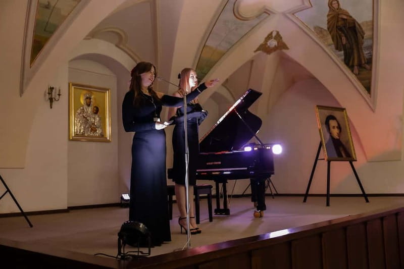 Kraków: VIP Candlelight Concert The Music of Fryderyk Chopin - Sound, Atmosphere, and Piano Playing