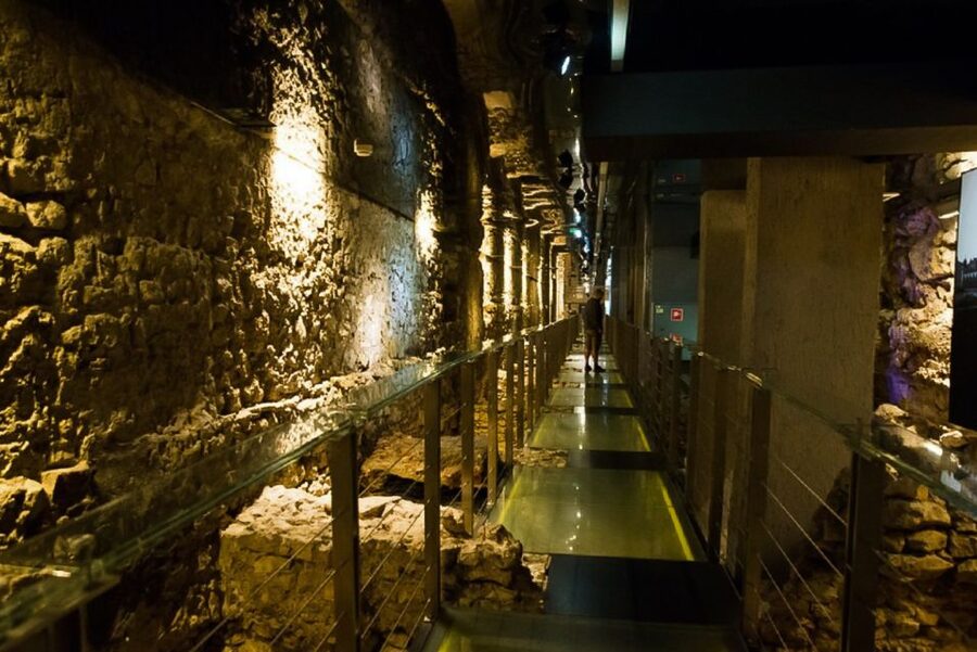 Krakow: Wawel Castle, Cathedral, Rynek Underground & Lunch - Key points to know before booking