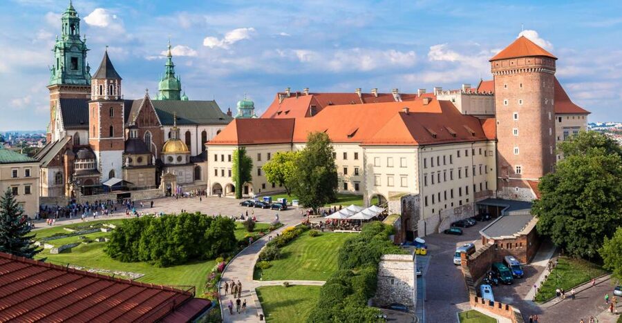 Krakow: Wawel Castle, Cathedral, Rynek Underground & Lunch - Starting at St. Mary Magdalene Square