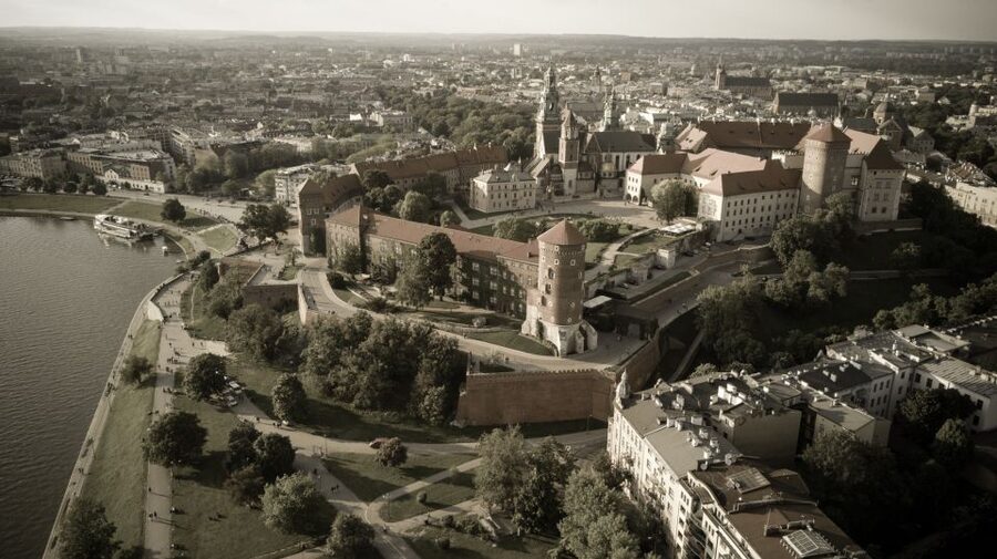 Krakow: Wawel Castle Guided Tour - Key things to know before booking