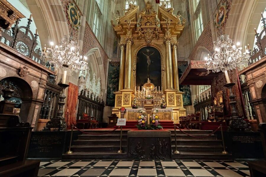 Krakow: Wawel Castle, St. Mary’s & Rynek Underground Tour - Key points at a glance