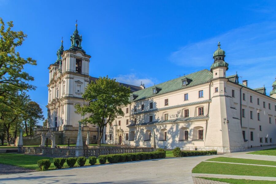 Krakow: Wawel Hill Audioguide Tour - The Main Courtyard and the royal setting