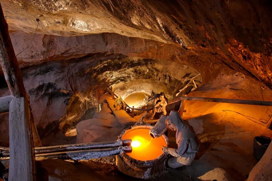 Krakow: Wieliczka Salt Mine Guided Tour with Transport - Who should book this Wieliczka tour?