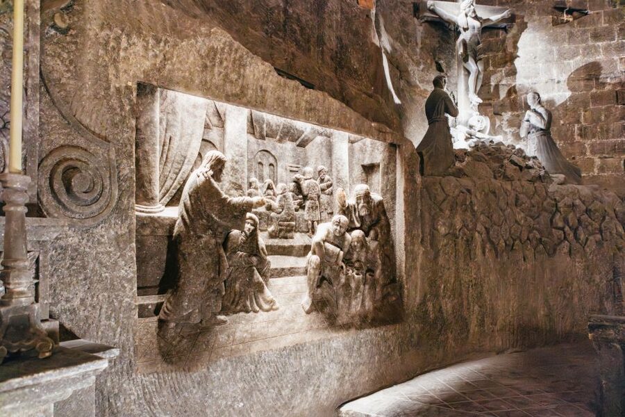 Krakow: Wieliczka Salt Mine Guided Tour with Transport - Transport, timing, and the real value of $55