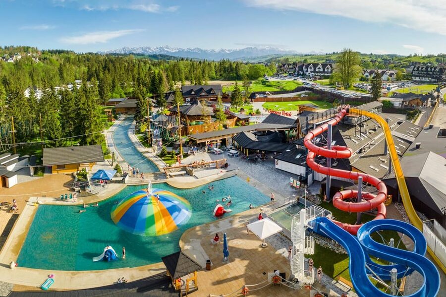 Krakow: Zakopane Cable Car, Vodka, Cheese & Hot Springs Tour - What the schedule feels like in real life