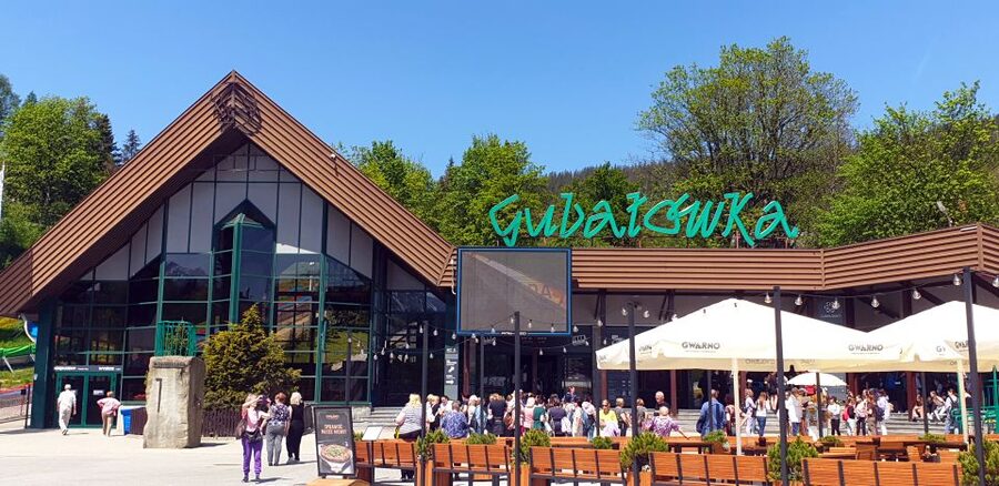 Krakow: Zakopane, Funicular, Cheese, and Highland Day Trip - Zakopane and Krupówki Street
