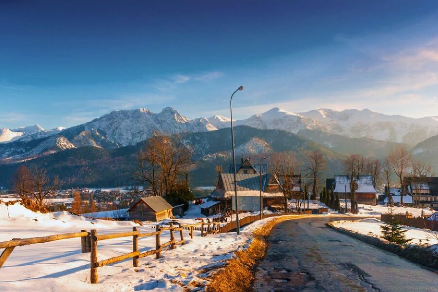 Krakow: Zakopane Tatra Mountains, Cable Car, Local Tasting - What the Guide Adds to the Day