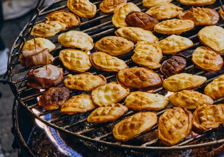 Krakow: Zakopane, Thermal Springs, Cable Car, Local Tasting - Chochołów’s wooden highlander houses