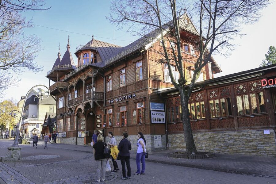Kraków: Zakopane Tour, Thermal Pools & Hotel Pickup Options - Should you book it?