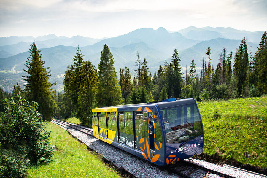 Krakow: Zakopane Tour with Cable Car, Tasting & Hotel Pickup - Chochołów and the old wooden houses