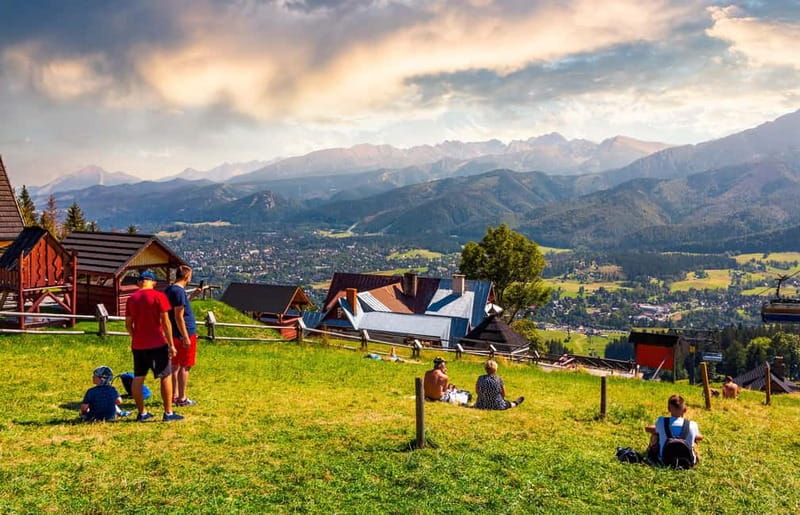 Krakow: Zakopane Trip with Thermal Pools & Hotel Pick-up - Chochołów and the taste of oscypek