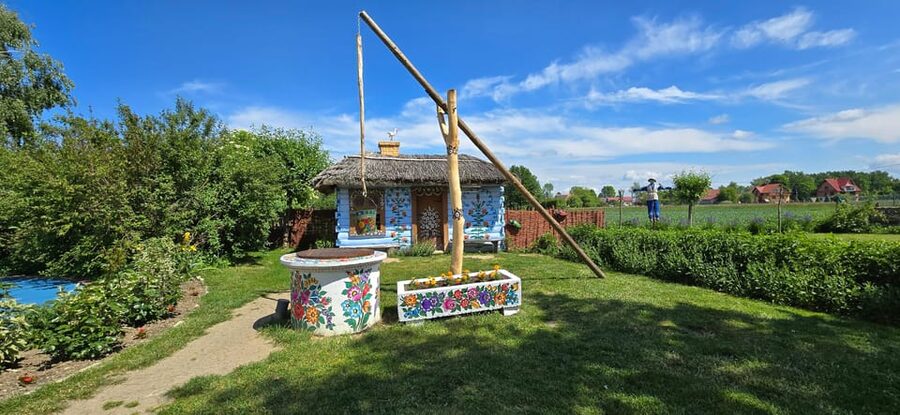 Krakow: Zalipie Village Tour - Painted houses and the first look at village life