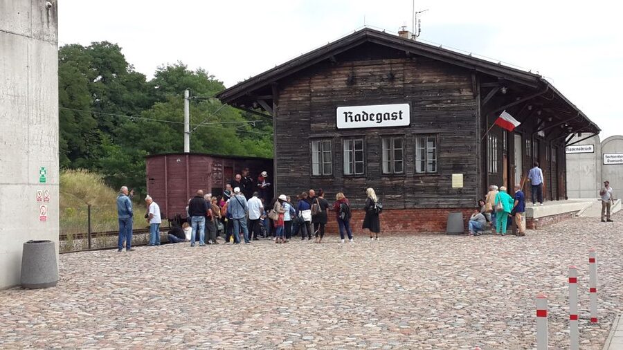 Lodz: Jewish Heritage Private Tour - What the private format adds