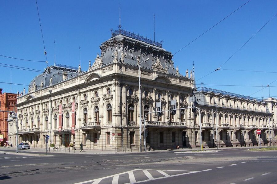 Lodz Old Town Manufaktura Highlights Private Walking Tour - Practical advice before you go