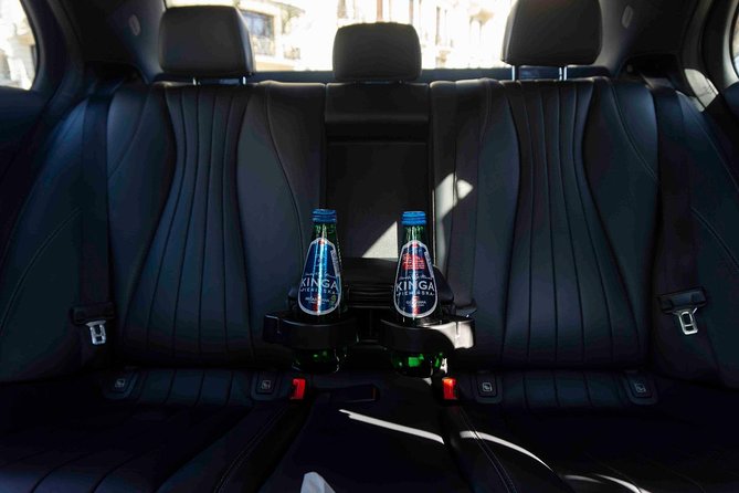 Luxury Warsaw Chopin Airport Transfer by private Limousine - Why the Private Group Price Can Work