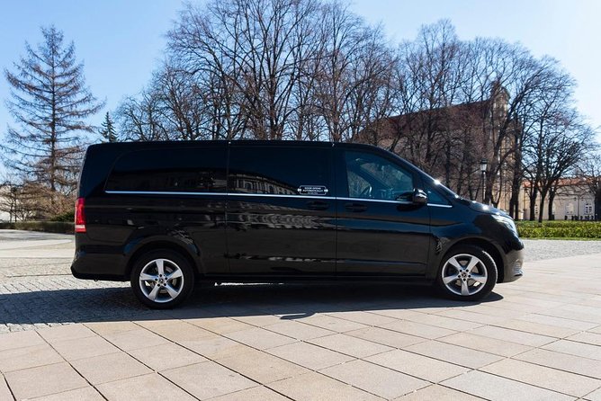 Luxury Warsaw Chopin Airport Transfer by private Minivan car - The Mercedes minivan and what is included