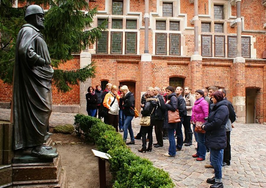 Malbork Castle Half Day Private Tour - Entering Europe’s largest Gothic fortress