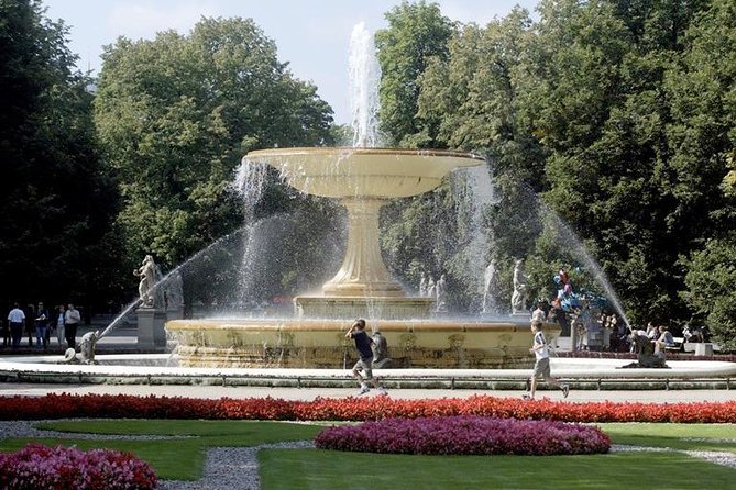 Multi-ethnic Warsaw - guided walk through the old town - Rynek Starego Miasta: starting with a mixed city