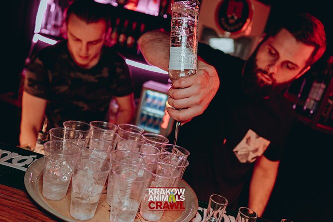 New Year's Eve Pub Crawl With 2 Hour Unlimited Alcohol + VIP Entry To Best Clubs - La Bodega del Ron and the midnight party