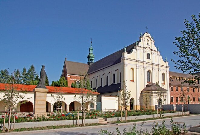 Nowa Huta Tour from Krakow: Communist City, Vodka & Zapiekanka - What makes this Nowa Huta tour worth your time