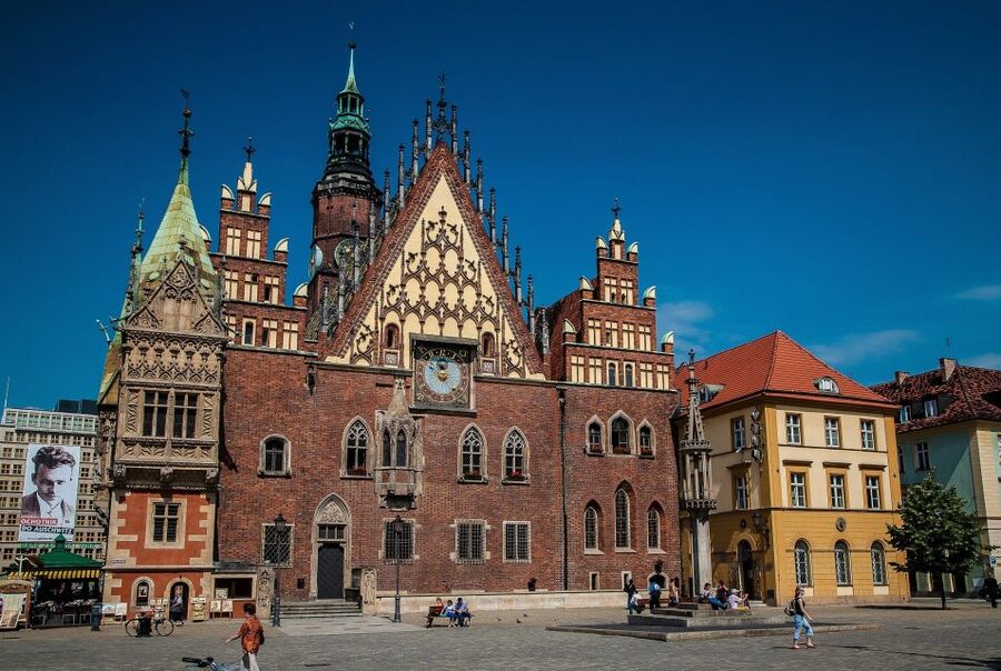 Oder river cruise and walking tour of Wroclaw - Guides, private groups, and the human touch