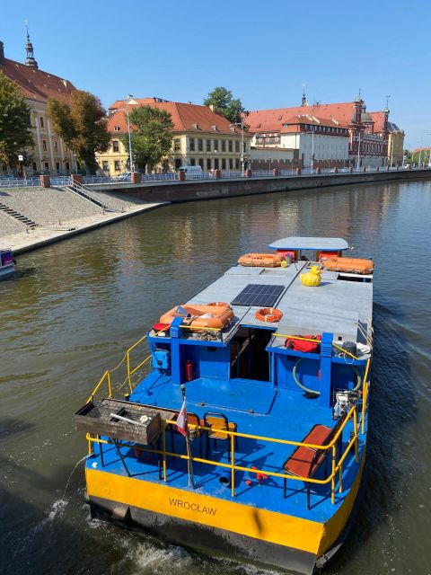 Oder river cruise and walking tour of Wroclaw - The Market Square and colourful tenement houses