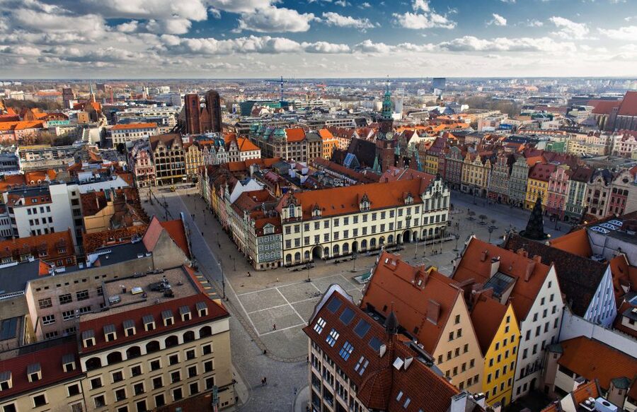 Oder river cruise and walking tour of Wroclaw - Bridges, locks, Polinka, and the city panorama