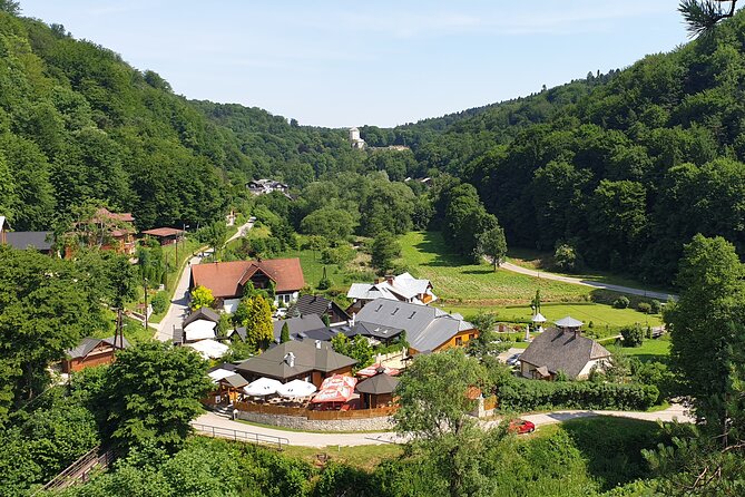 Ojców National Park and Ogrodzieniec Castle Tour from Krakow - How the three main stops fit together