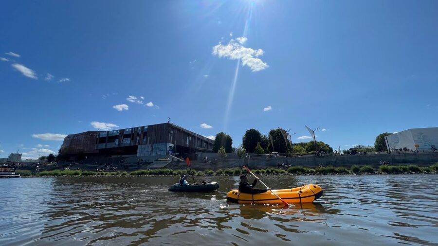 Packrafting kayaking guided tour Vistula river Warsaw Poland - Following the Vistula toward Warsaw’s landmarks
