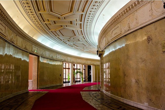 Palace of Culture & Science + Warsaw Uprising Museum: SMALL GROUP /inc. Pick-up/ - Is $111.23 a fair price?