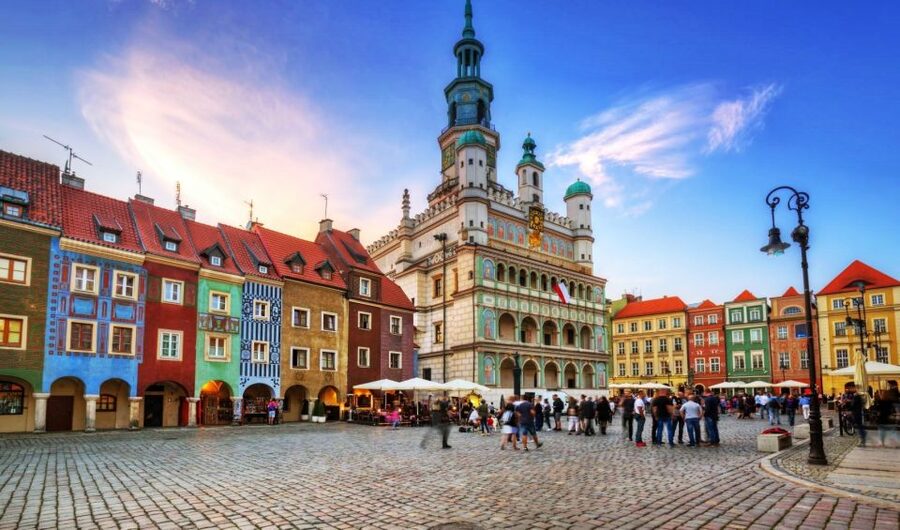 Poznan Private City Walking Tour from Cathedral Island - Freedom Square and the city’s 19th-century face