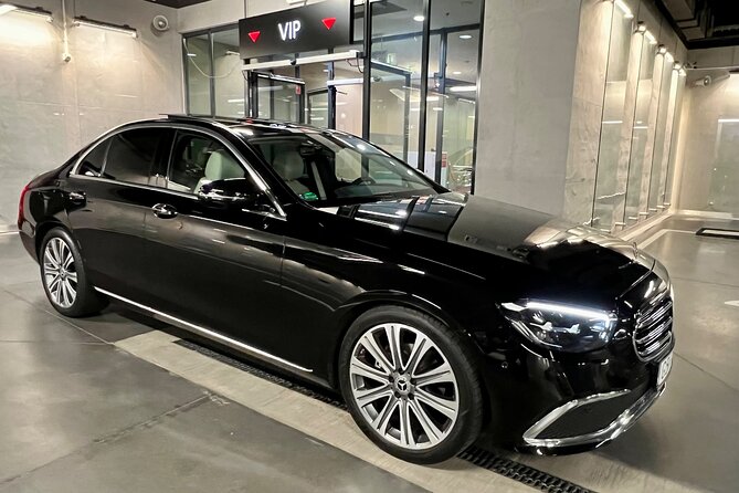 Private Airport Transfer (GDN) to City Center Gdansk (1-3 PAX) - What the Mercedes E-Class adds