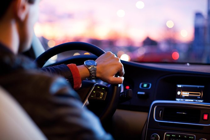 Private Arrival Transfer: Warsaw Chopin Airport - What the one-hour airport transfer really includes
