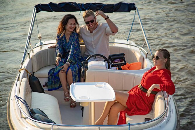 Private Cruise on Vistula in Warsaw for 4 with our Helmsman - Arriving at the WIR Barge and Rejsowisko