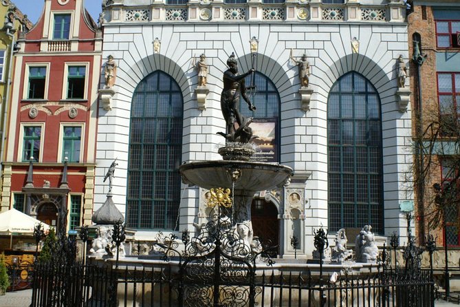 Private guide-driver & van services in Poland & Central Europe - What your driver-guide actually does