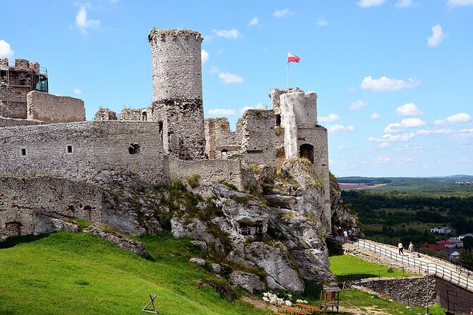 Private Guided Tour to Trail of the Eagles Nests from Krakow - Ogrodzieniec gives you the grandest ruins
