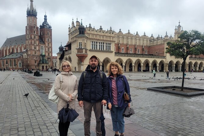 Private Krakow City Tour, Old Town and Jewish District Tour - Wawel Castle, the cathedral, and the dragon