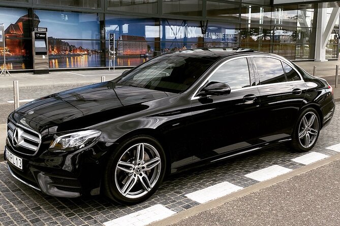Private Round Trip Transfers from Gdansk Airport (GDN) to Gdansk - A private service with some human help