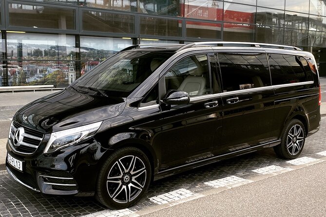 Private Round Trip Transfers from Gdansk Airport (GDN) to Gdansk - What the Mercedes service feels like