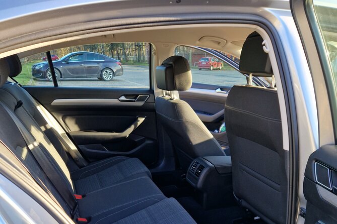 Private Taxi from or to the Krakow Airport - Handling delays and changes