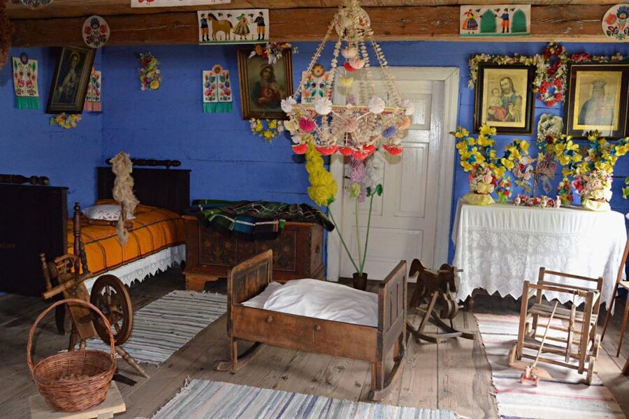 Private Tour From Warsaw: Łowicz Mazovian Countryside - Key points at a glance