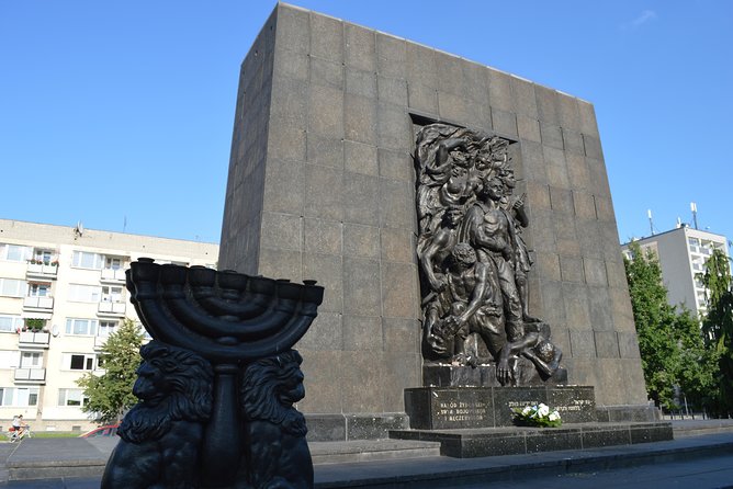 Private tour: Jewish heritage in Warsaw - The Monument to the Ghetto Heroes and the uprising