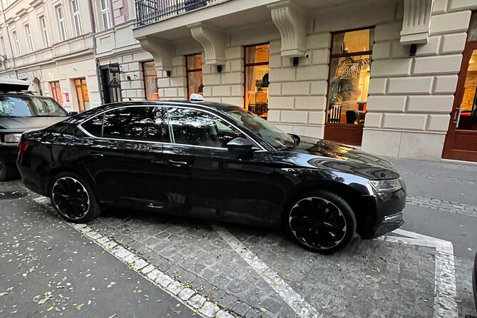 Private Transfer from/to Krakow Airport - Driver communication and professional service